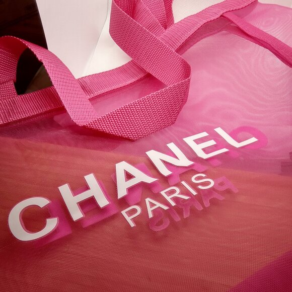🎉CLOSET SALE🎉✨Chanel Paris Mesh Tote - Hot Pink - Picture 1 of 6